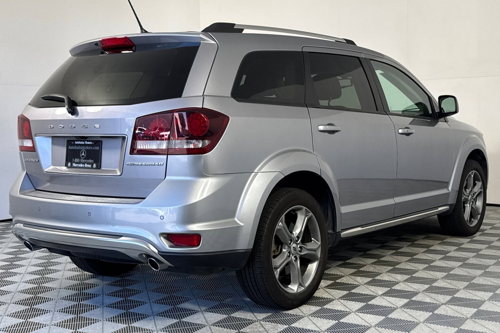 Journey Crossroad SUV