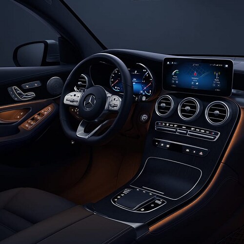 Mercedes-Benz GLC
300 Driver Interior