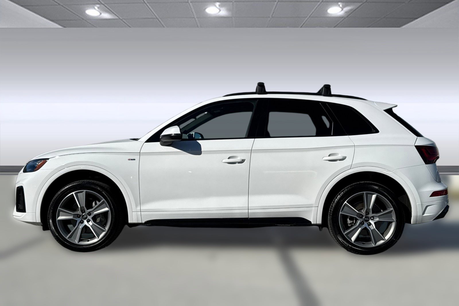 2025 Audi Q5 45 S line Premium photo 2