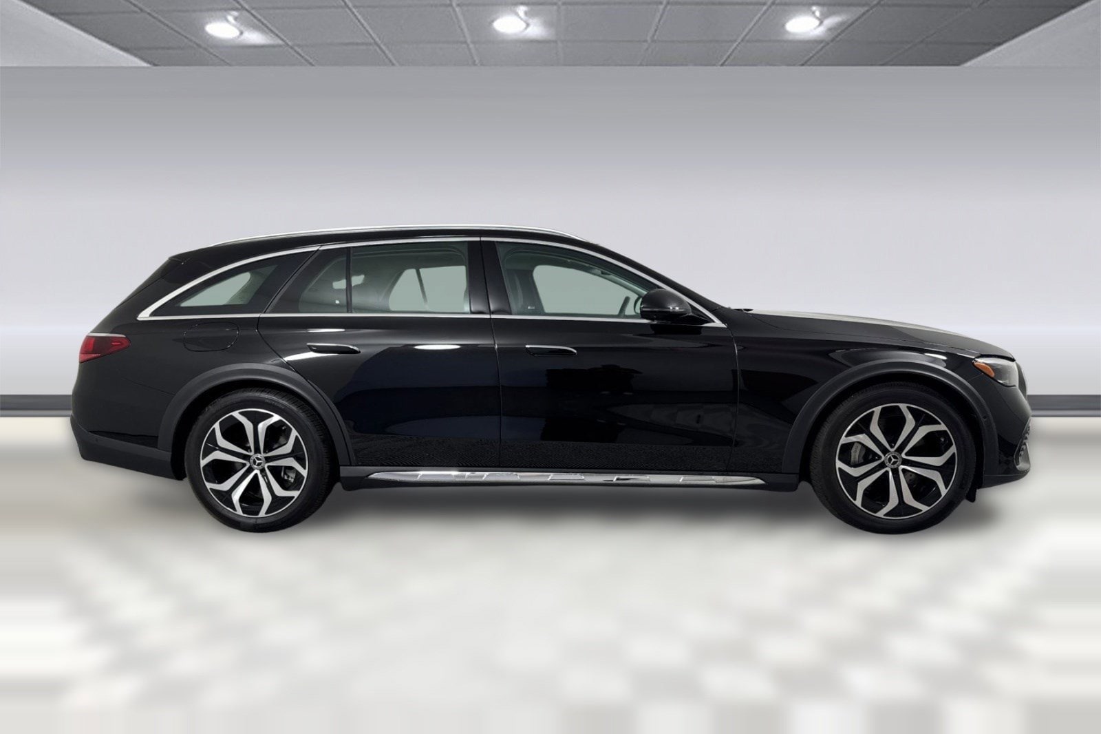 2025 Mercedes-Benz E-Class E450 All-Terrain - Photo 8