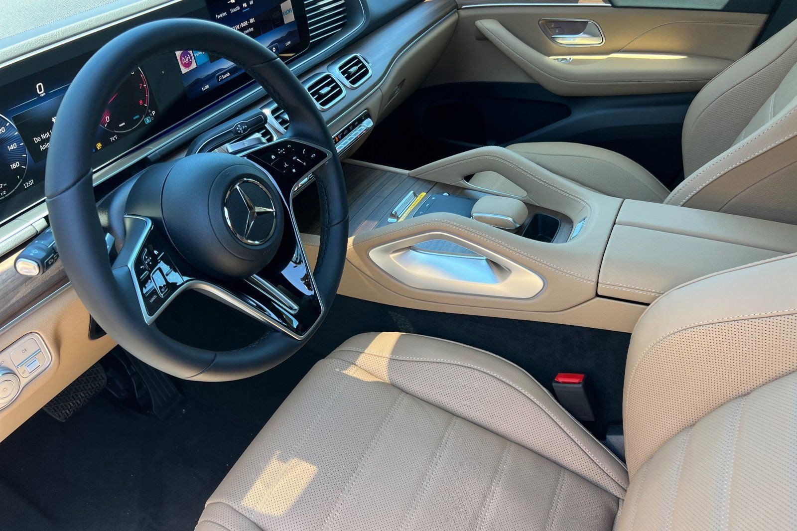 2025 Mercedes Benz GLE 350 4MATIC photo 4