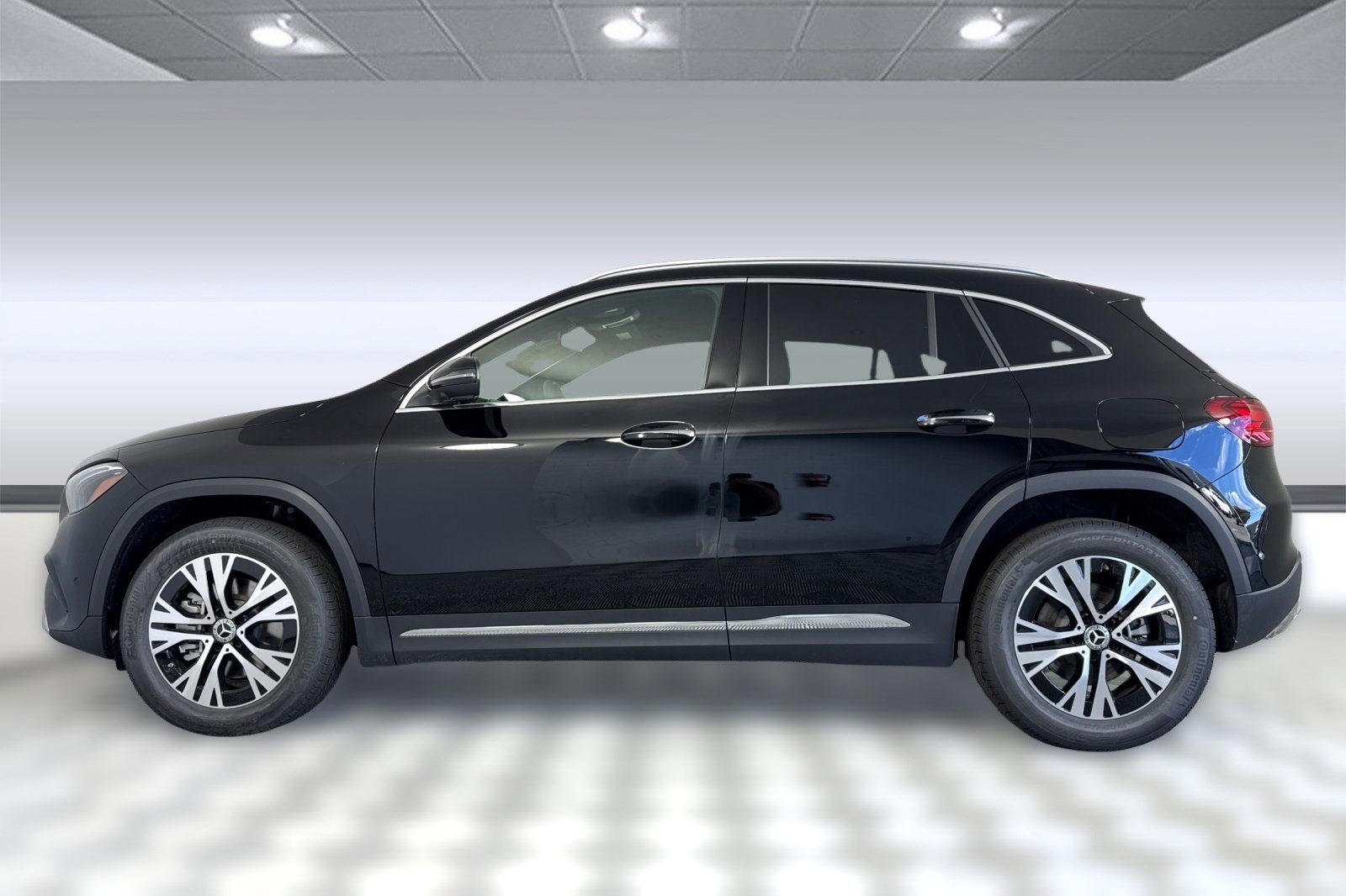 2025 Mercedes Benz GLA 250 4MATIC photo 2