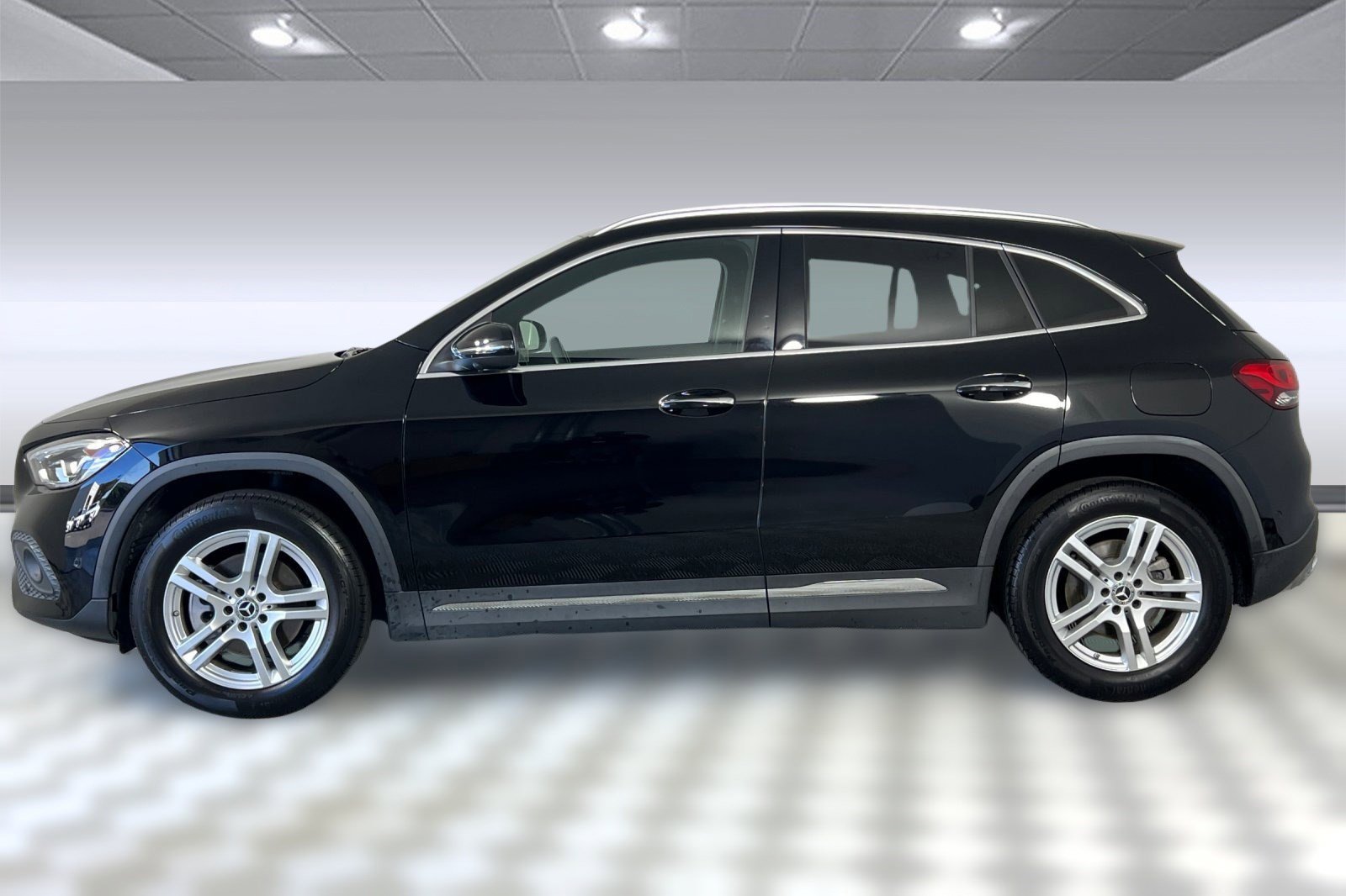 2021 Mercedes Benz GLA 250 4MATIC photo 2
