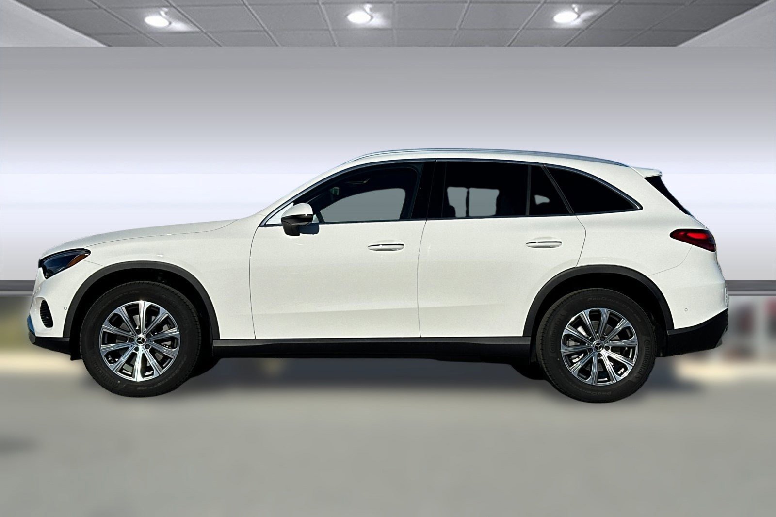 2026 Mercedes Benz GLC 300 4MATIC photo 2