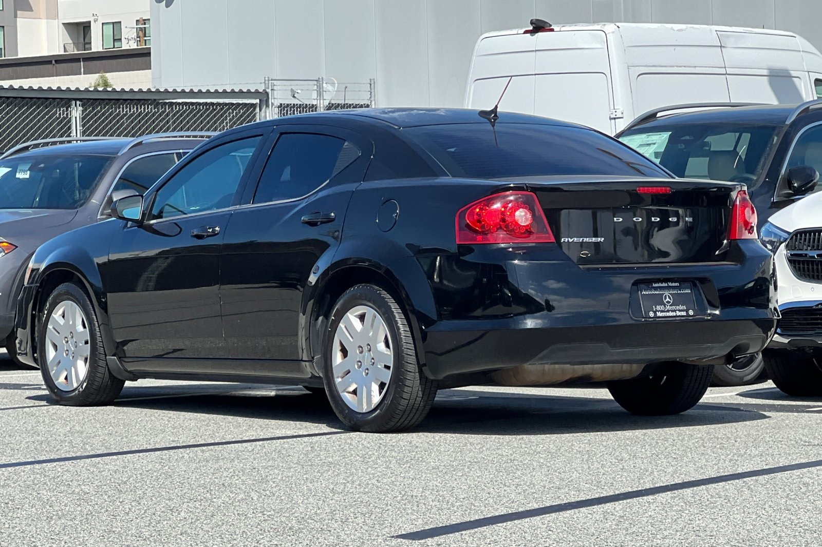 Avenger SE Sedan