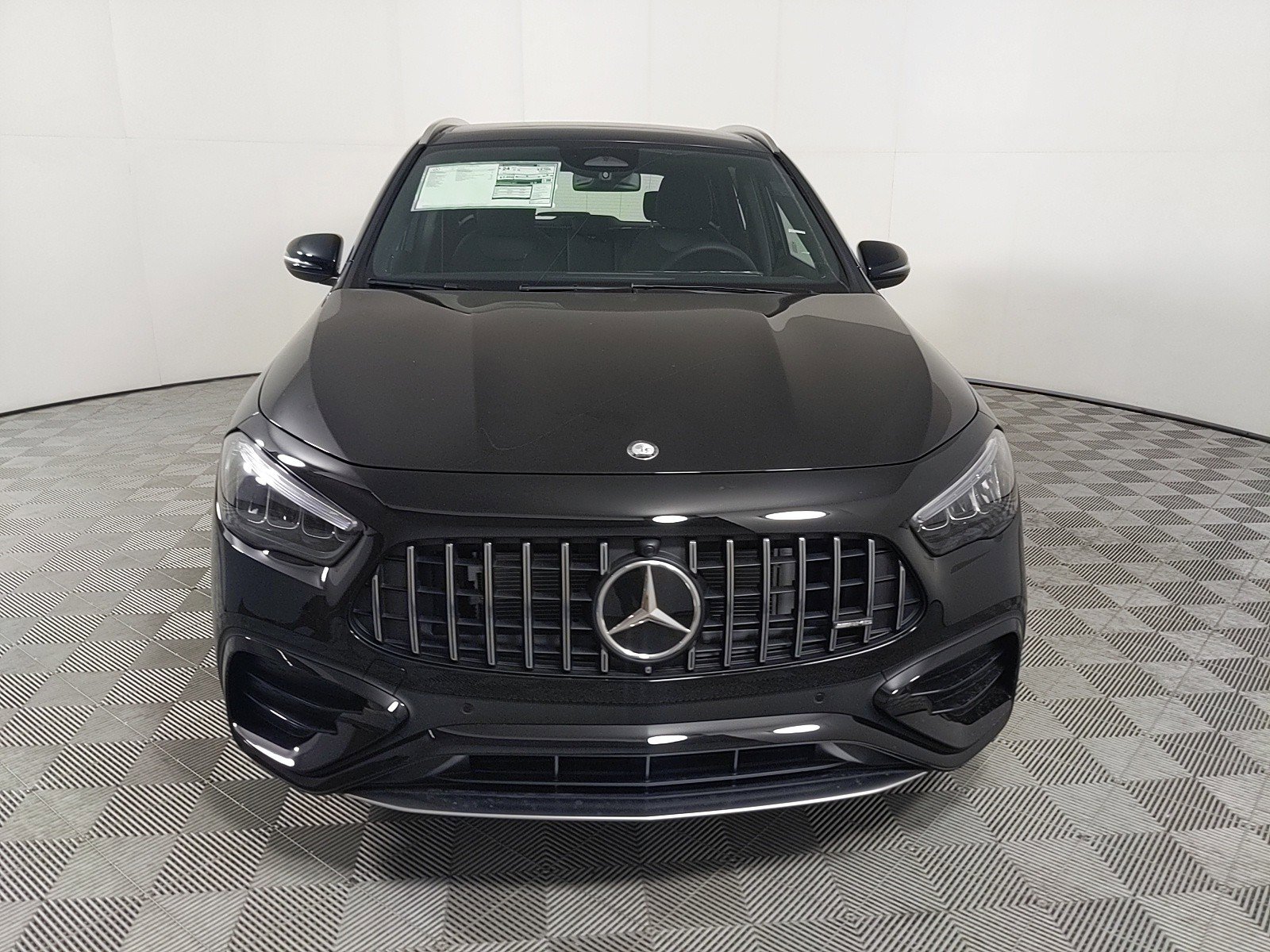 2025 Mercedes Benz GLA AMG 35 4MATIC photo 2