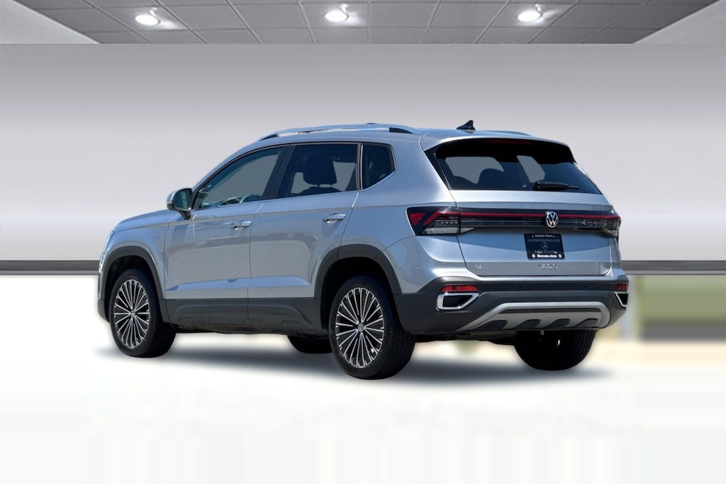 Used 2025 Volkswagen Taos 1.5T SE SUV