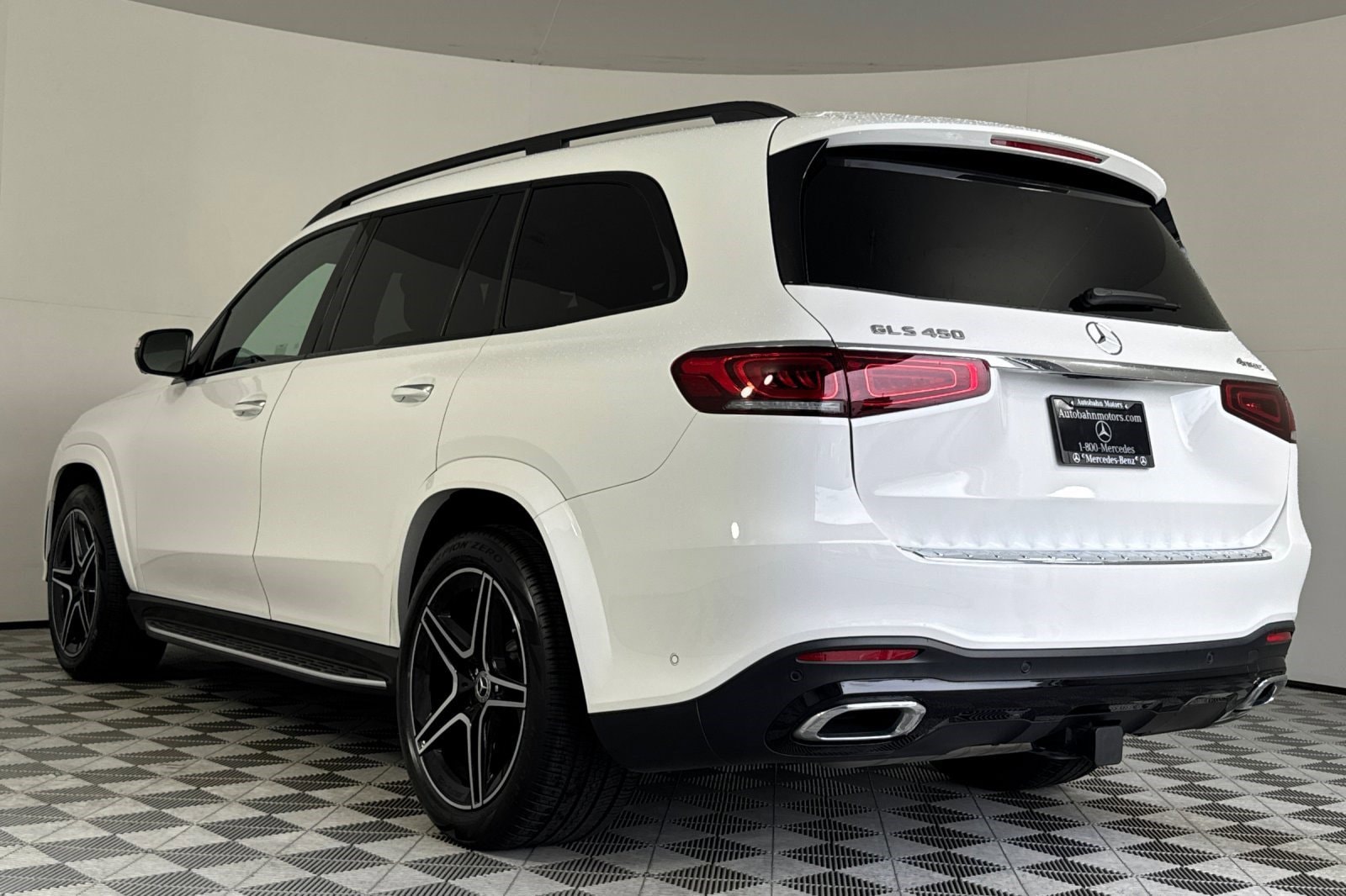 2022 Mercedes-Benz GLS 450 4MATIC photo 2