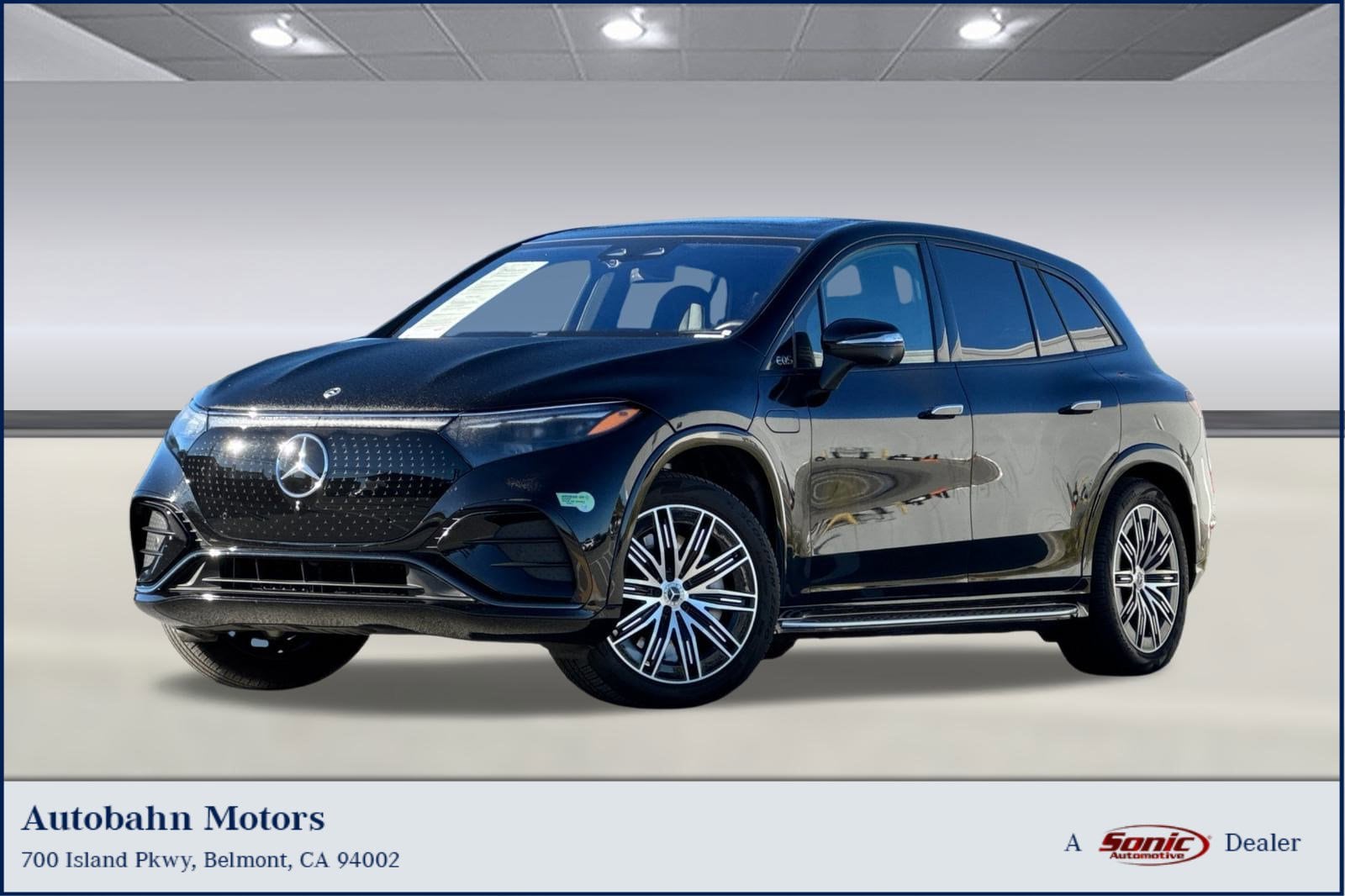 2023 Mercedes-Benz EQS SUV Base's photo