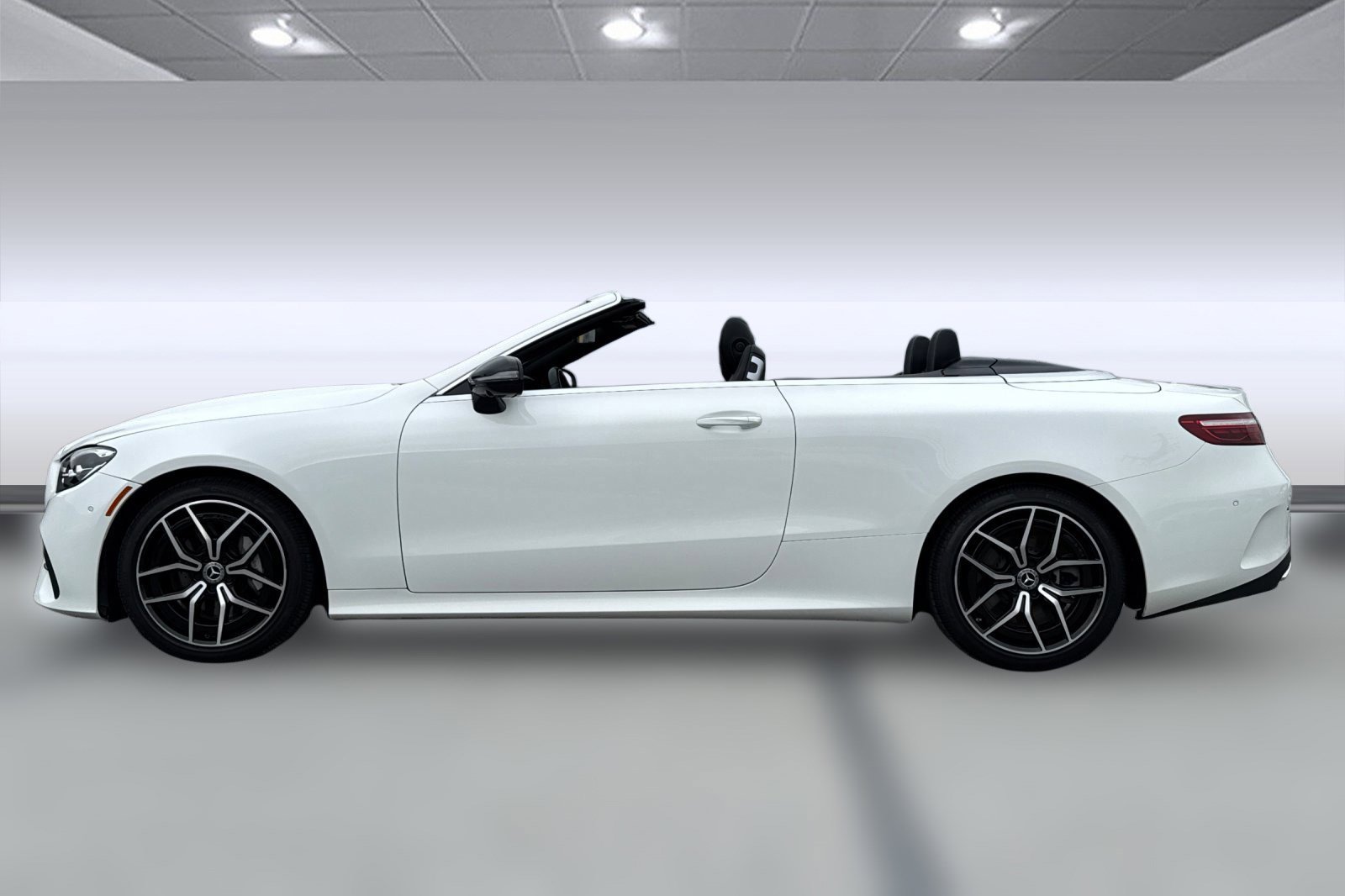 2023 Mercedes Benz E 450 photo 2