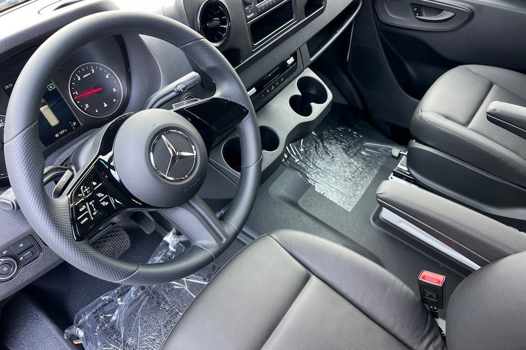 New 2025 Mercedes-Benz Sprinter 2500 Standard Roof 4-Cyl Diesel HO Van Cargo Van