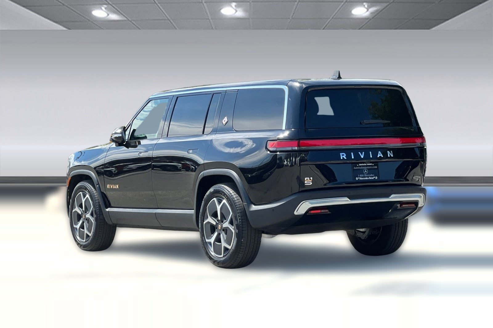 R1S Adventure Quad Motor Large Pack SUV