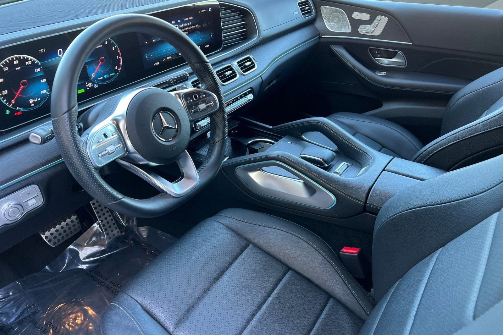 2023 Mercedes Benz GLS 450 4MATIC photo 4