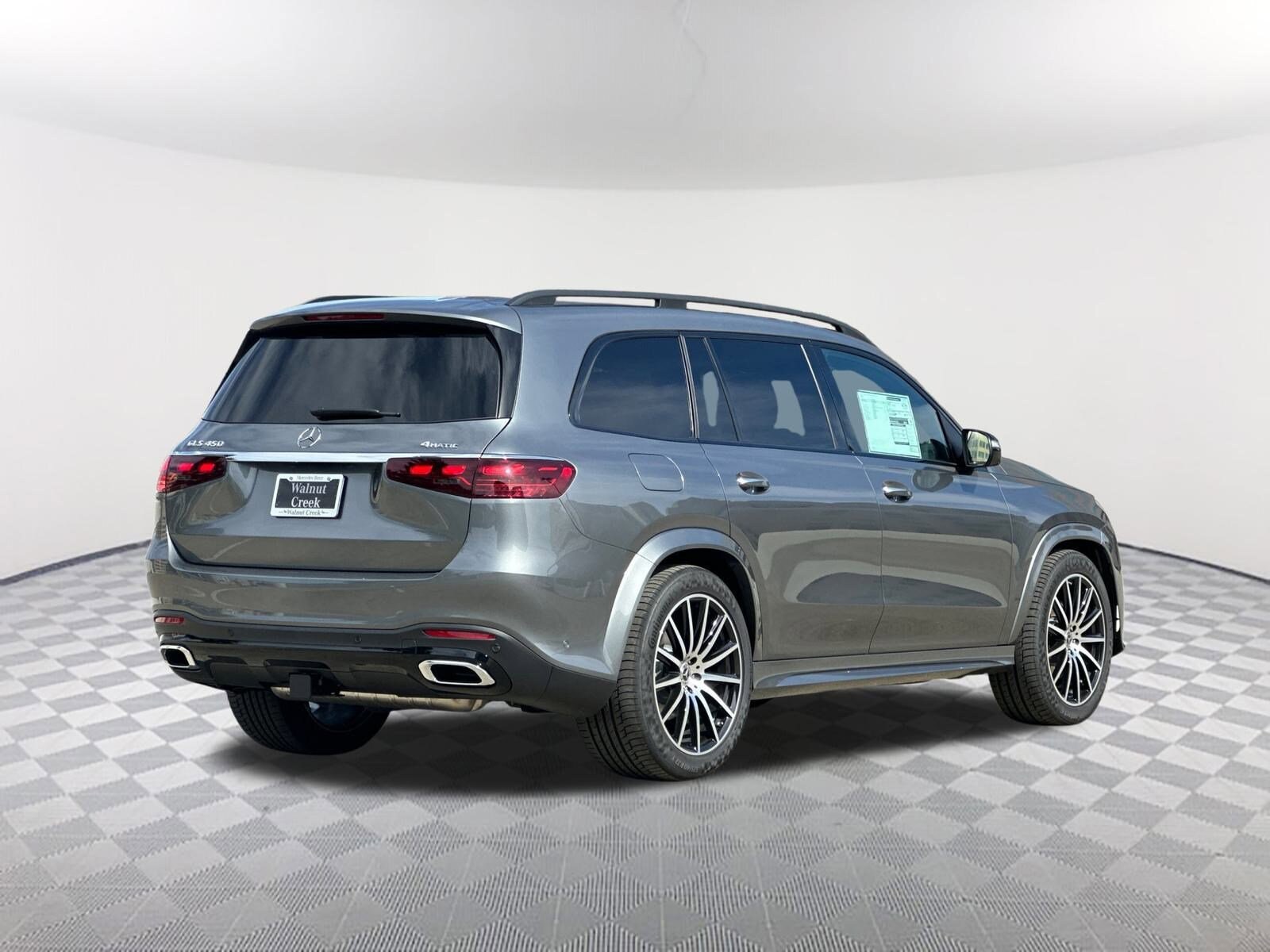2025 Mercedes Benz GLS 450 4MATIC photo 4