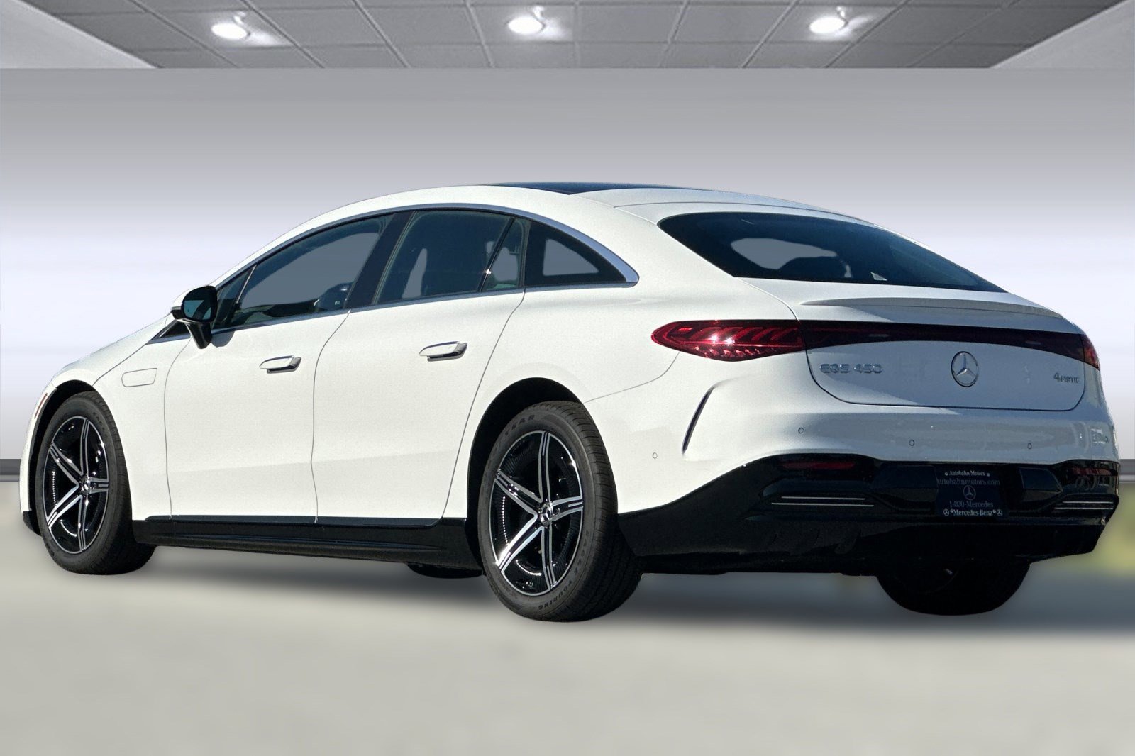 2025 Mercedes Benz EQS Sedan 450 4MATIC photo 3