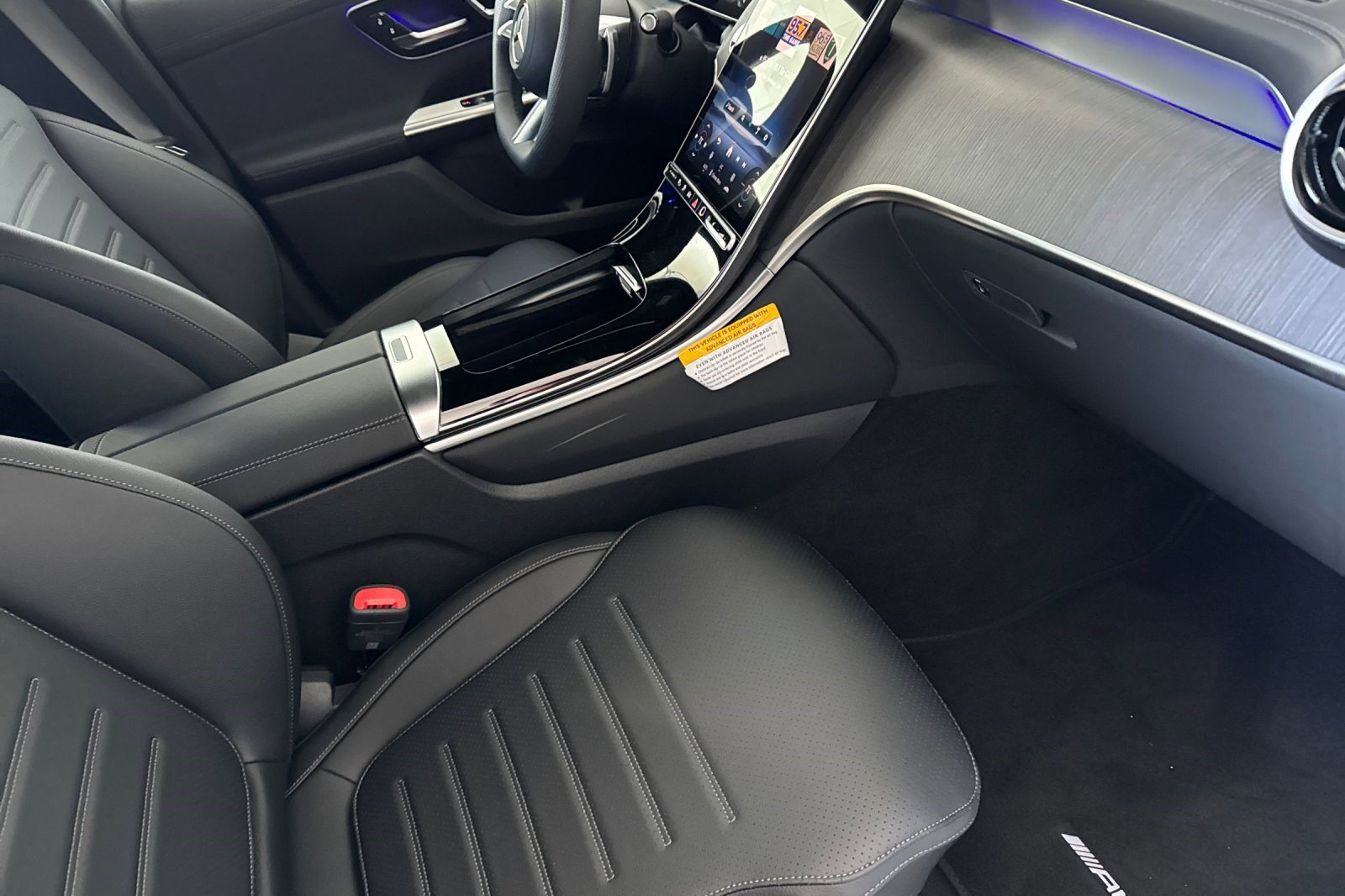 2025 Mercedes-Benz GLC Base - Photo 18