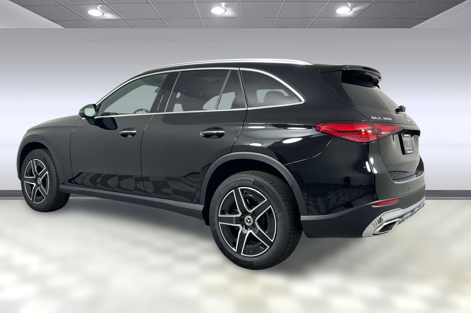 2026 Mercedes Benz GLC 300 4MATIC photo 3