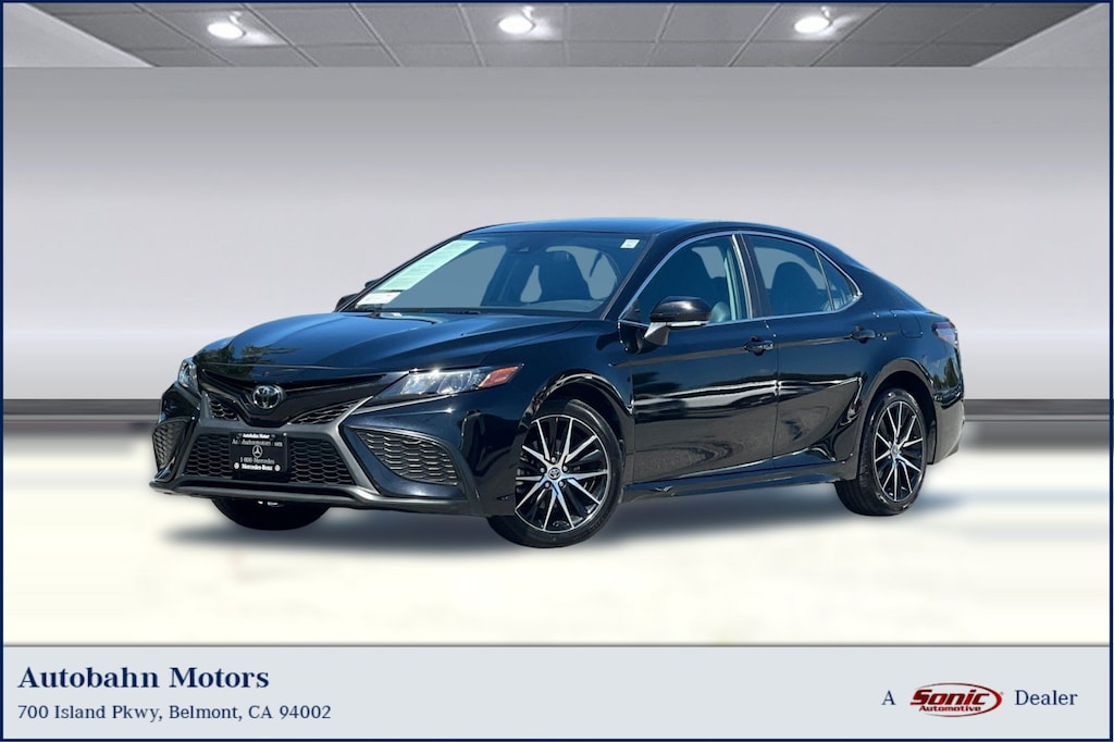 Used 2023 Toyota Camry SE Sedan