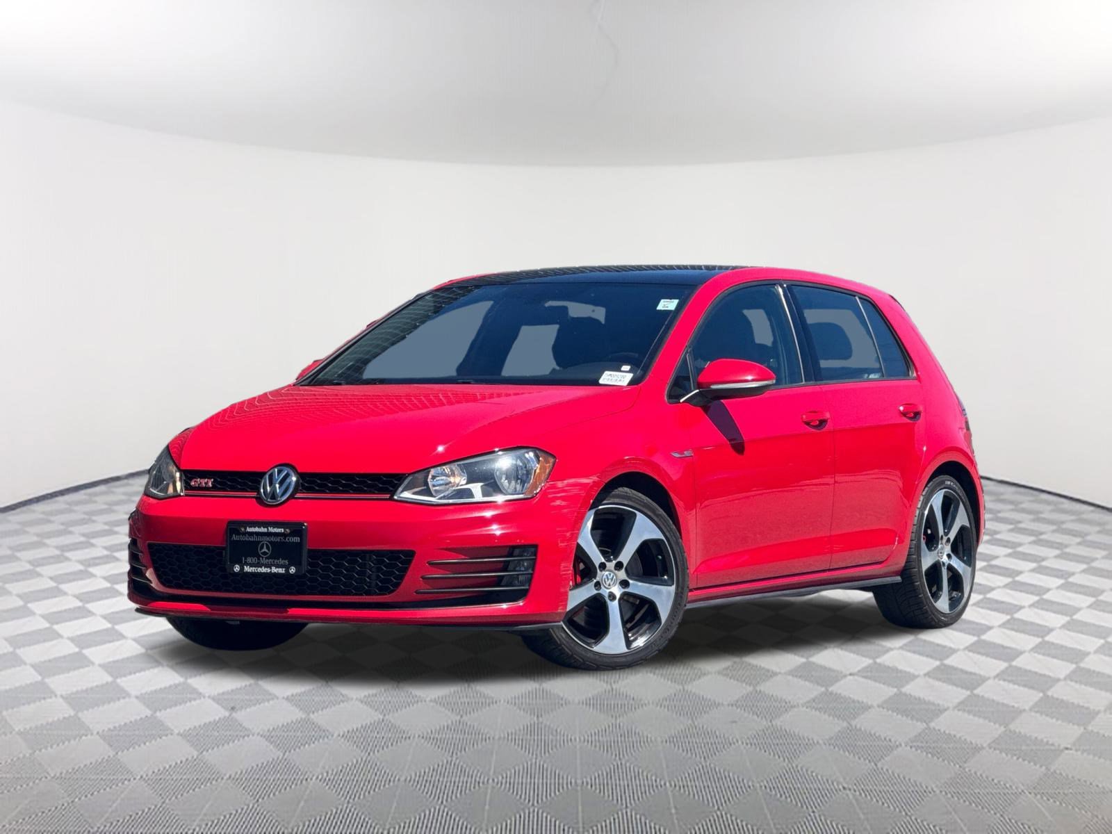 2017 Volkswagen Golf GTI photo 2