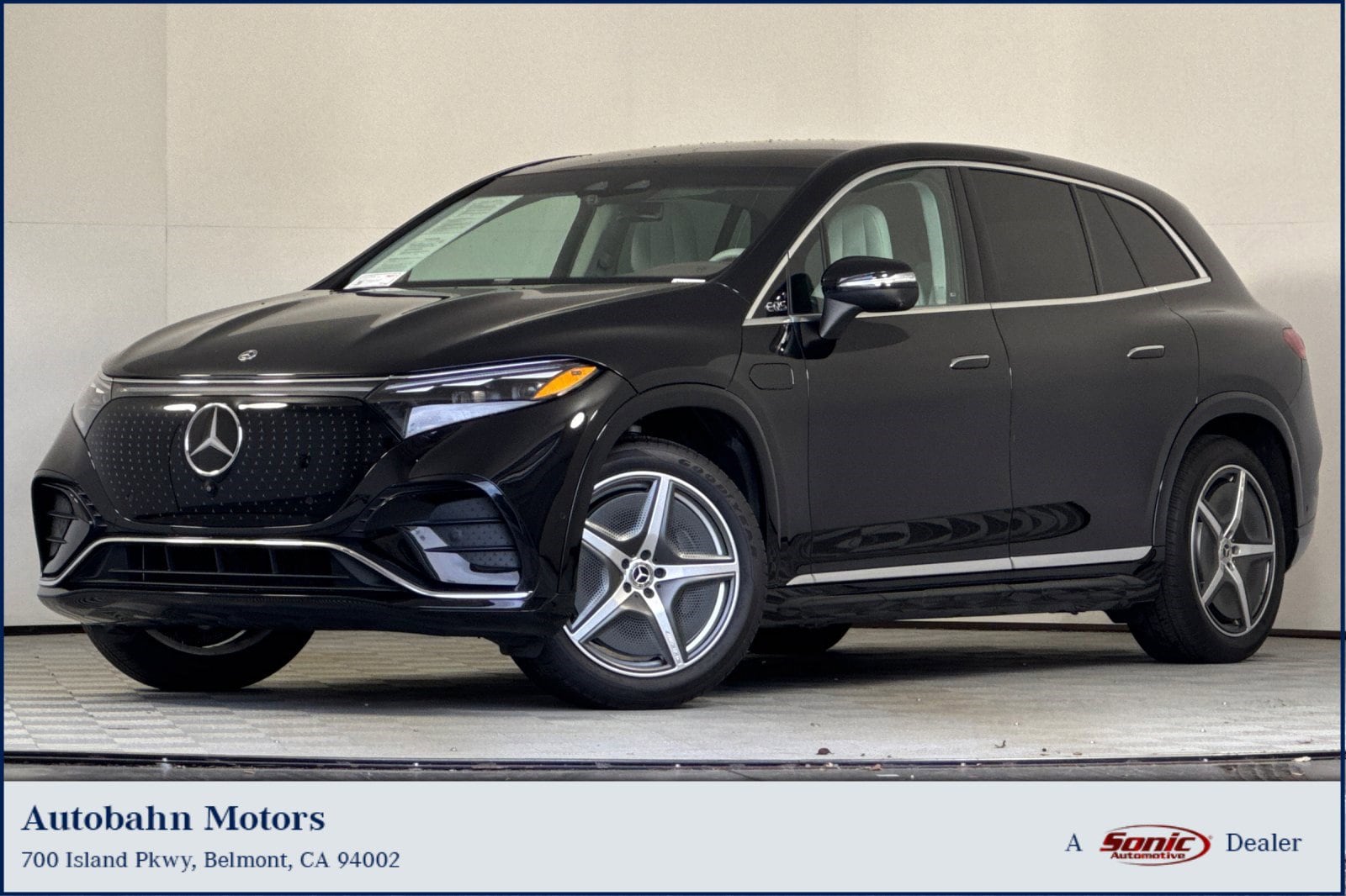 2023 Mercedes-Benz EQS SUV Base's photo