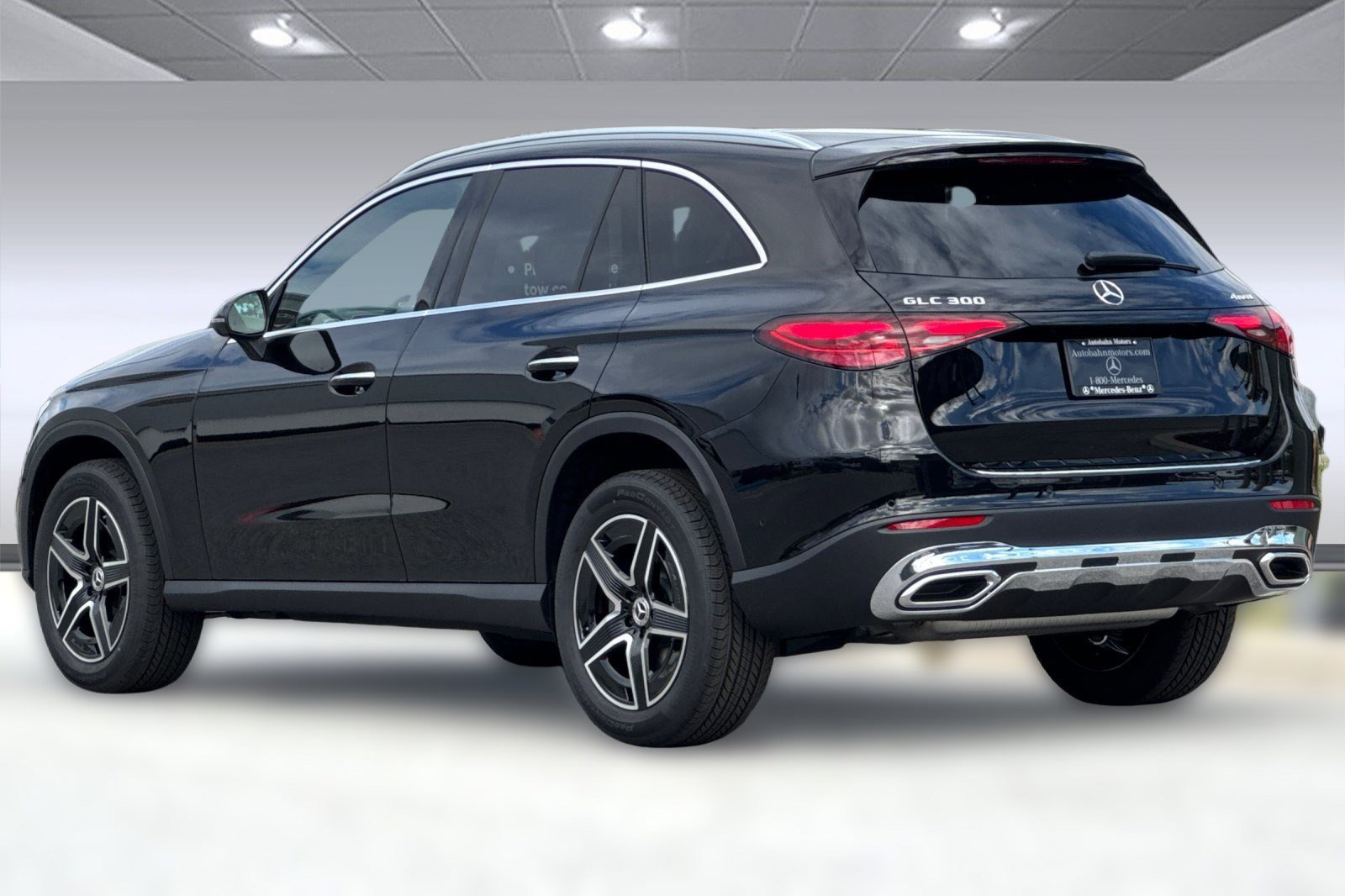 2026 Mercedes Benz GLC 300 4MATIC photo 2