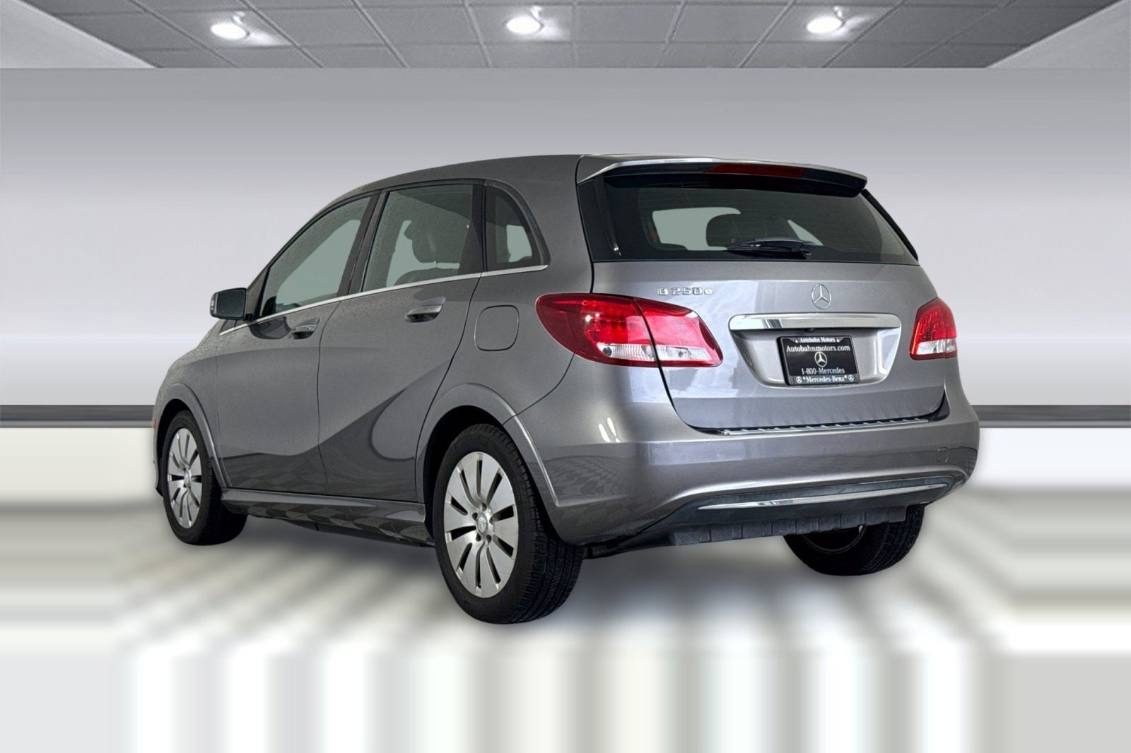 2016 Mercedes-Benz B-Class B 250e photo 2