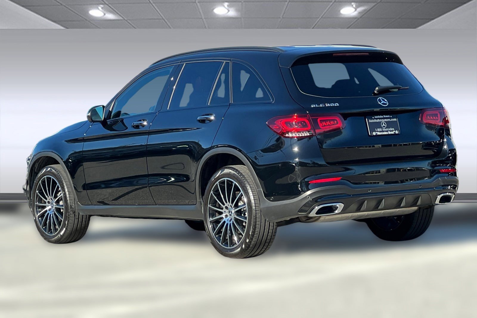 2022 Mercedes Benz GLC 300 photo 3