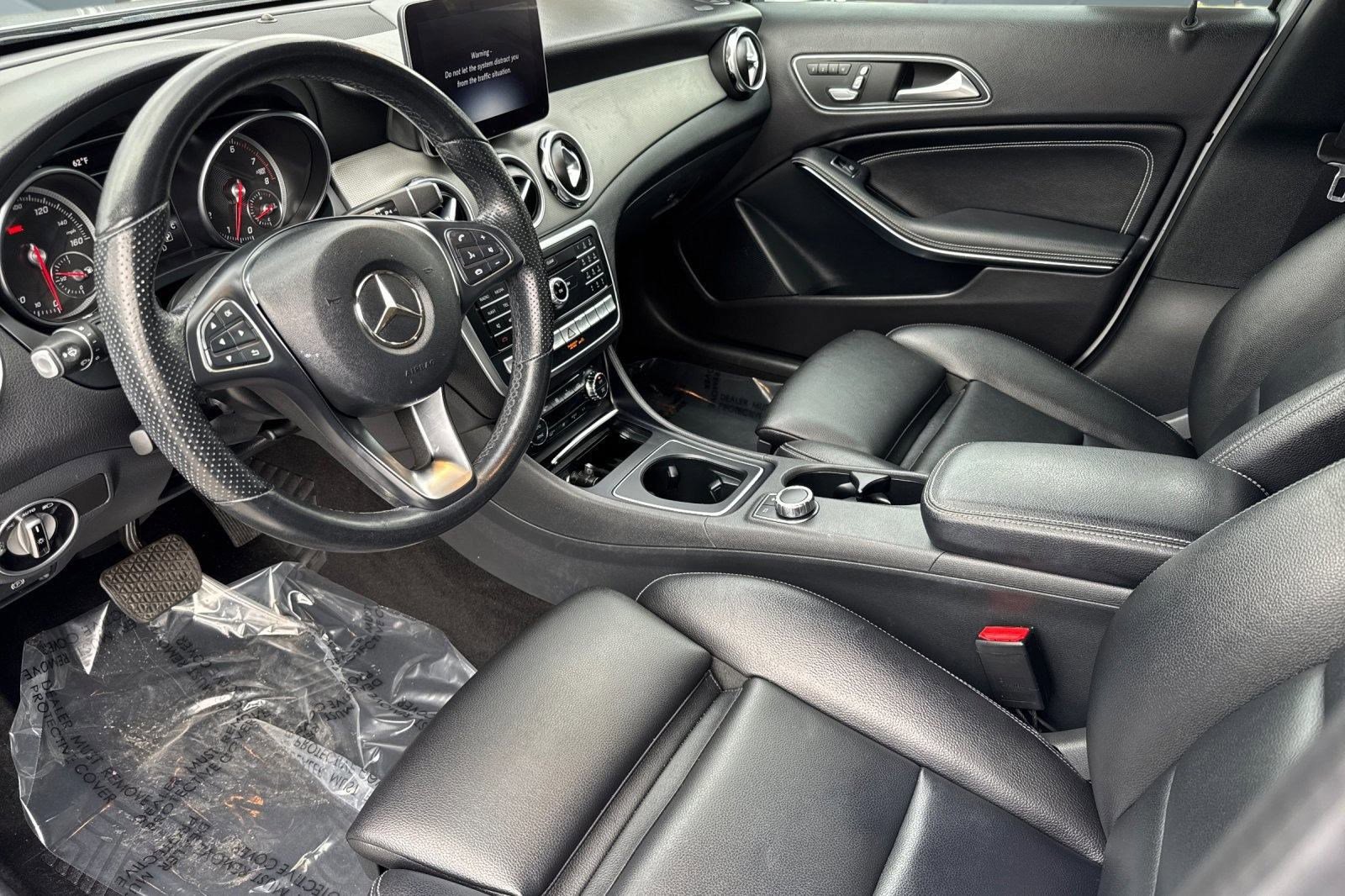 2019 Mercedes Benz GLA 250 4MATIC photo 3