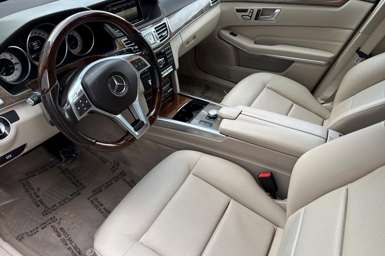 2014 Mercedes Benz E 350 4MATIC Wagon photo 4