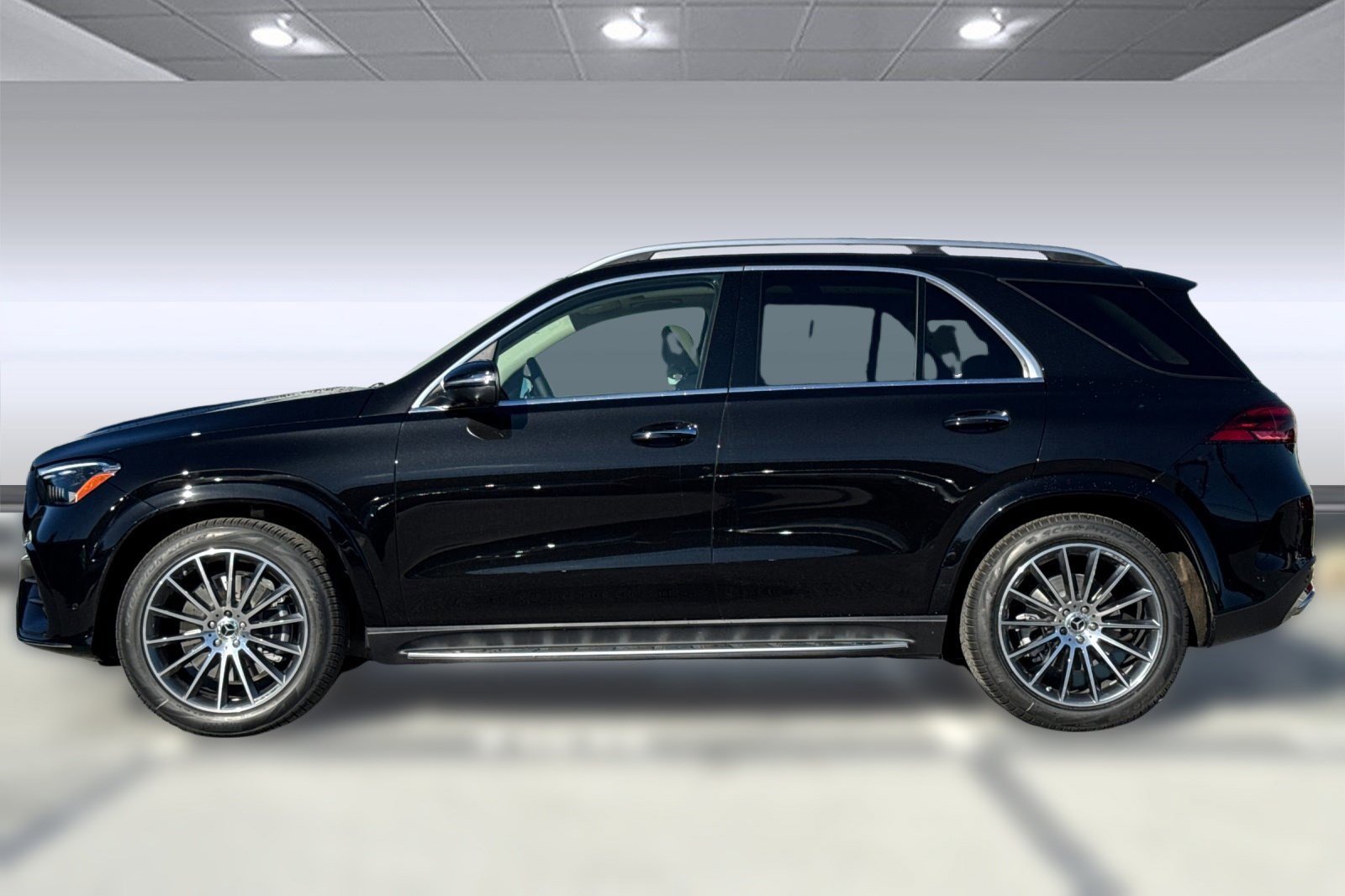 2026 Mercedes Benz GLE 450 4MATIC photo 2