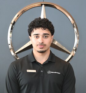 Staff member Mohsen Abedi from ID_11f122