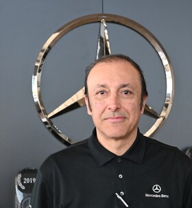 Staff member Mike Nazari from ID_11f122