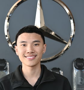 Staff member Austin Shui from ID_5bde38