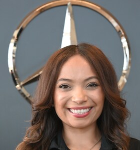 Staff member Laura Bustos from ID_11f122