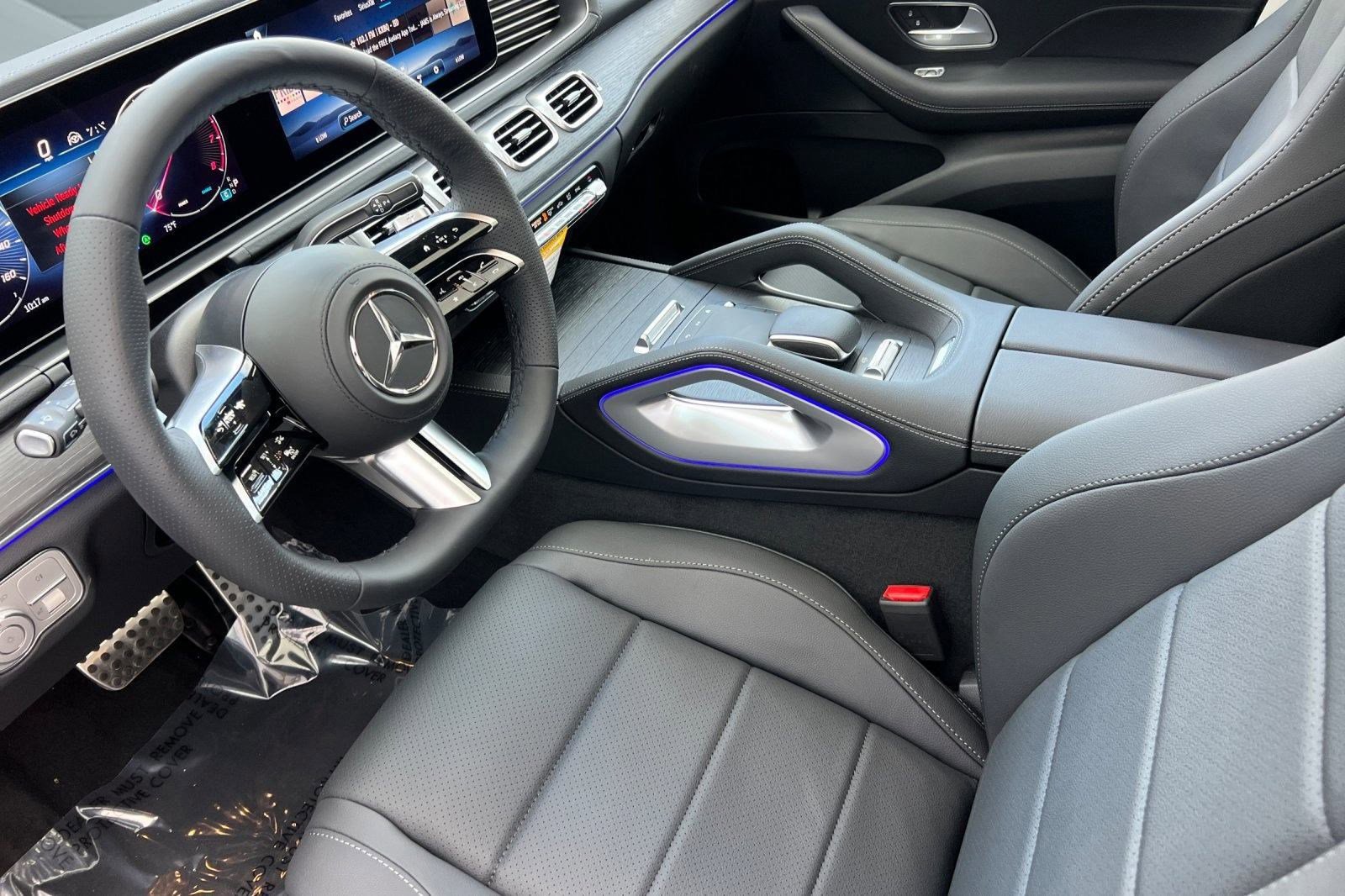 2026 Mercedes Benz GLS 450 4MATIC photo 3