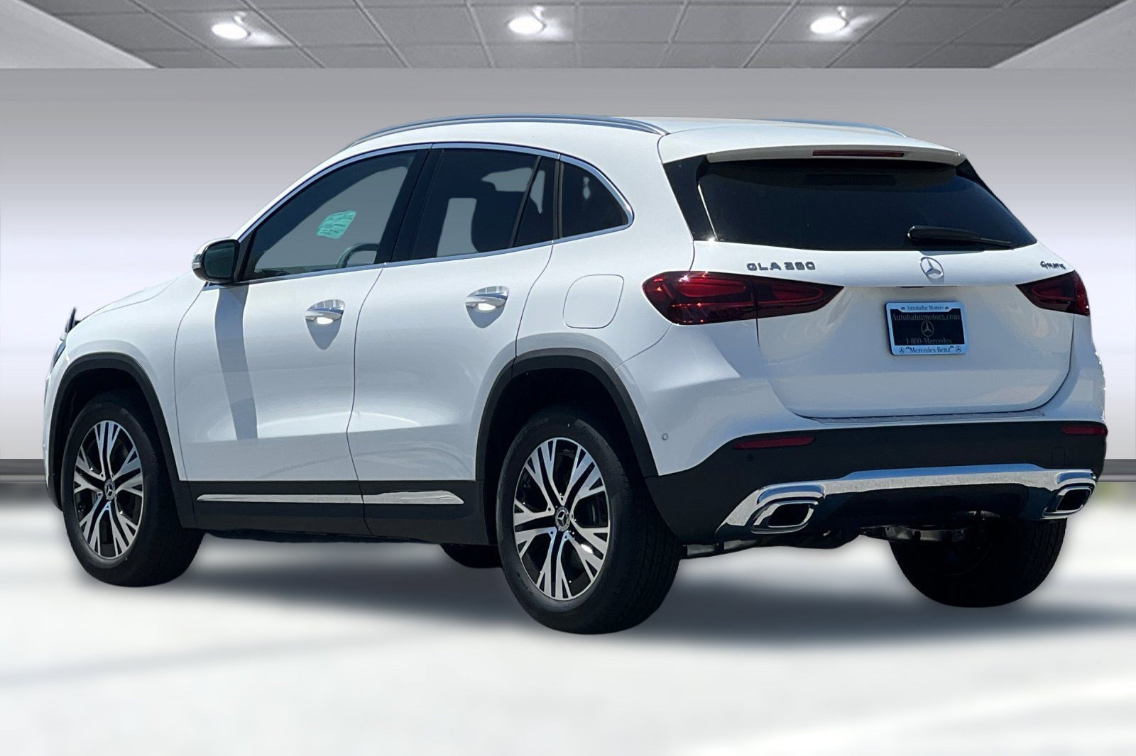 2025 Mercedes Benz GLA 250 4MATIC photo 3