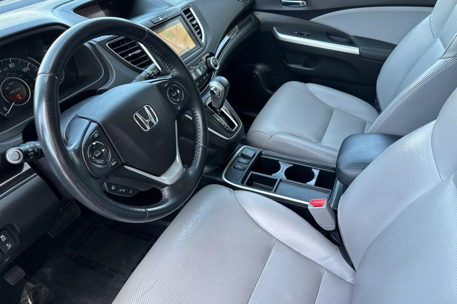 2015 Honda CR-V Touring AWD photo 2