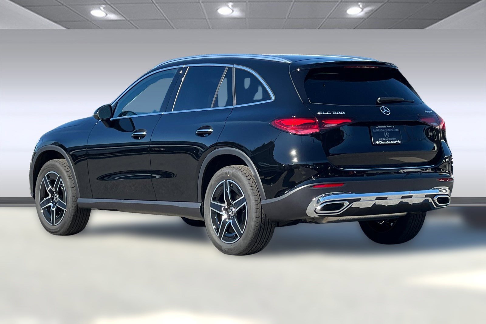 2026 Mercedes Benz GLC 300 4MATIC photo 3