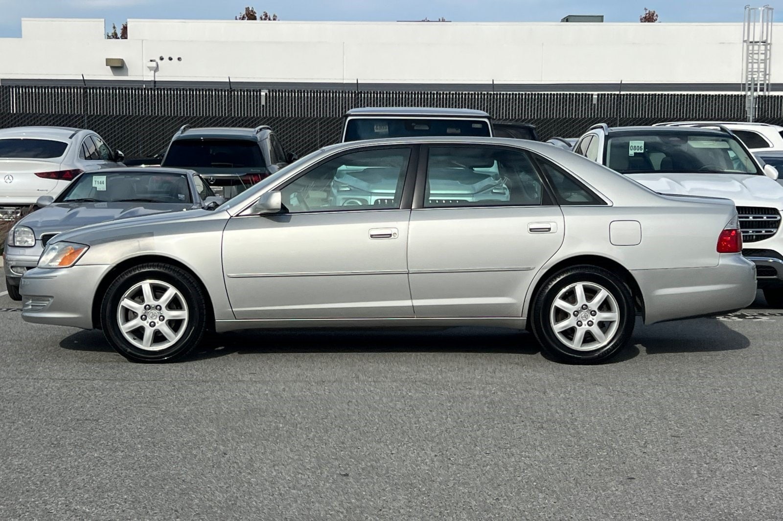 Used 2003 Toyota Avalon XL with VIN 4T1BF28B73U304704 for sale in Belmont, CA