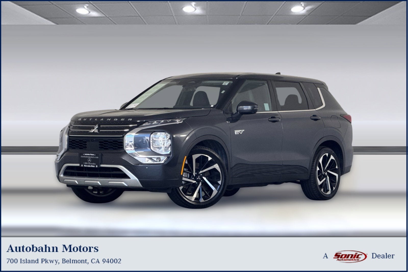 2024 Mitsubishi Outlander Plug-in Hybrid SE S-AWC's photo