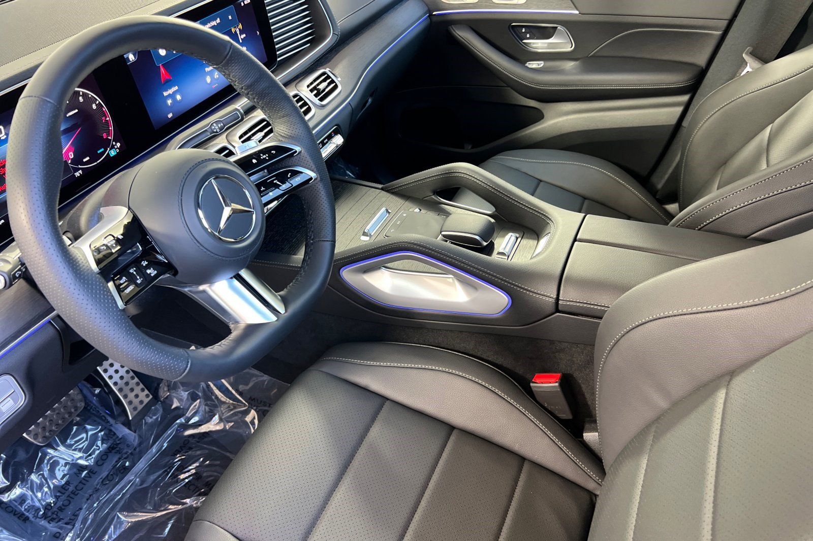 2025 Mercedes Benz GLS 450 4MATIC photo 4