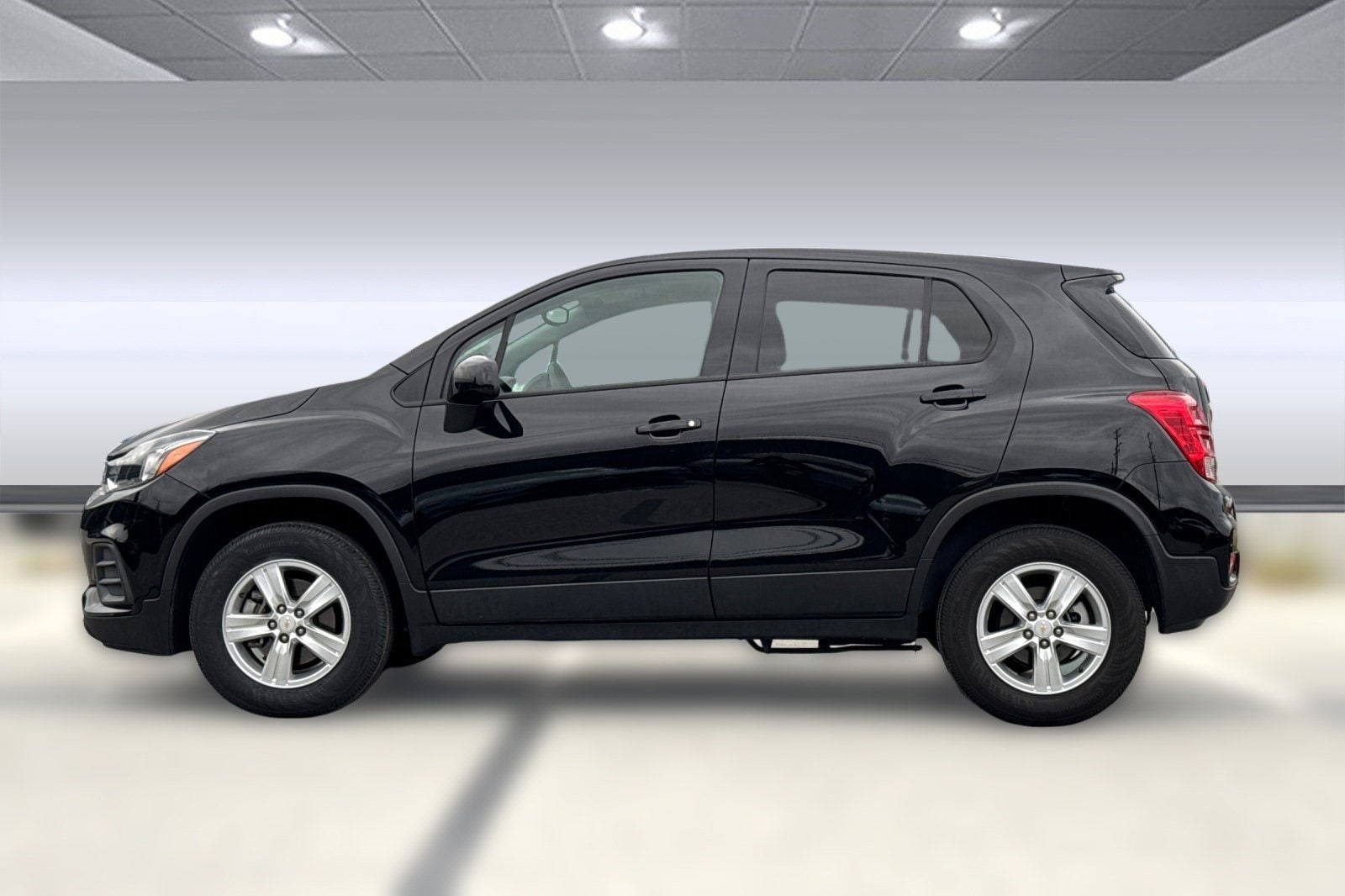 Used 2022 Chevrolet Trax LS with VIN KL7CJNSM8NB553589 for sale in Belmont, CA