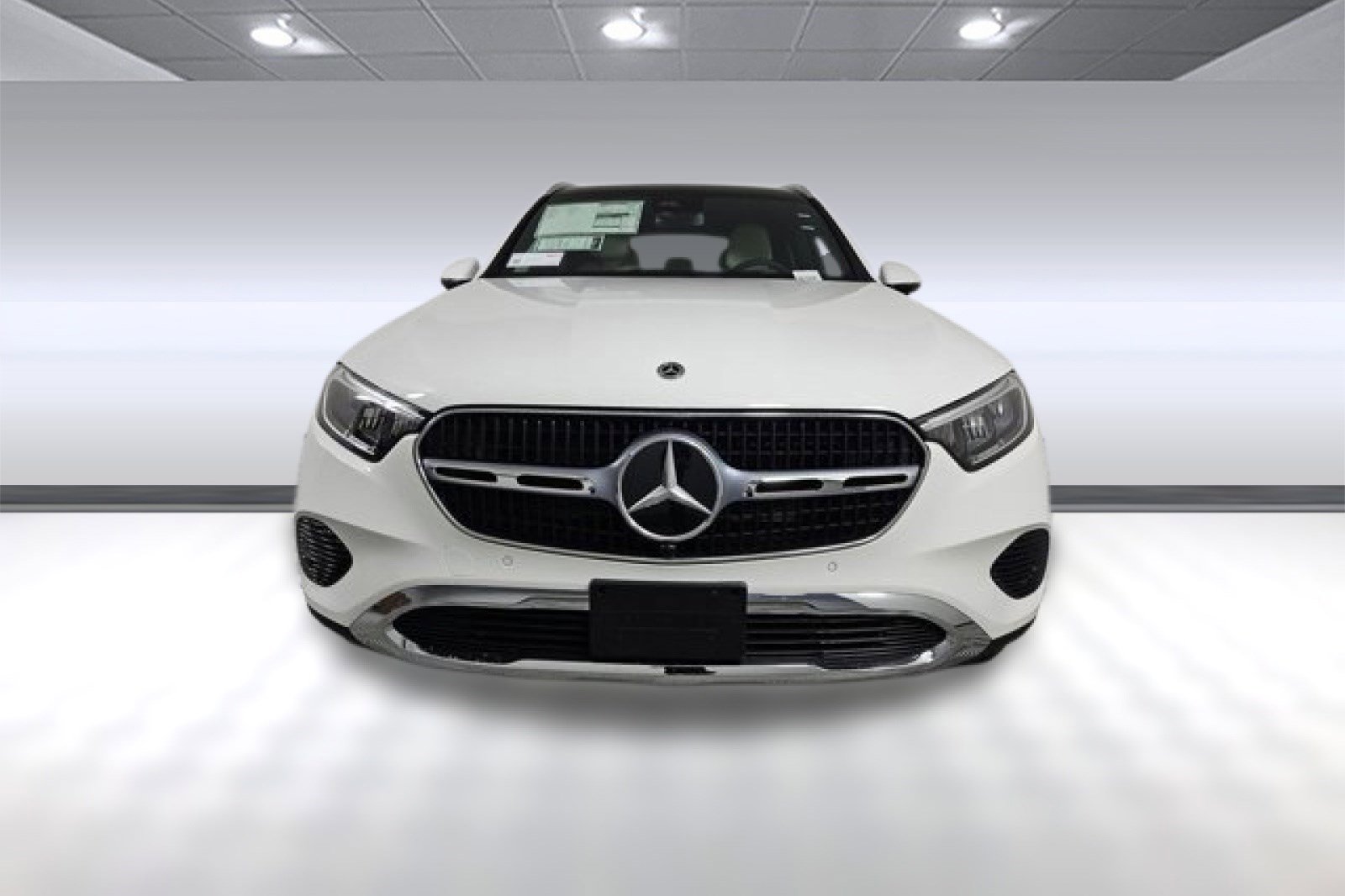 2025 Mercedes Benz GLC 300 photo 4