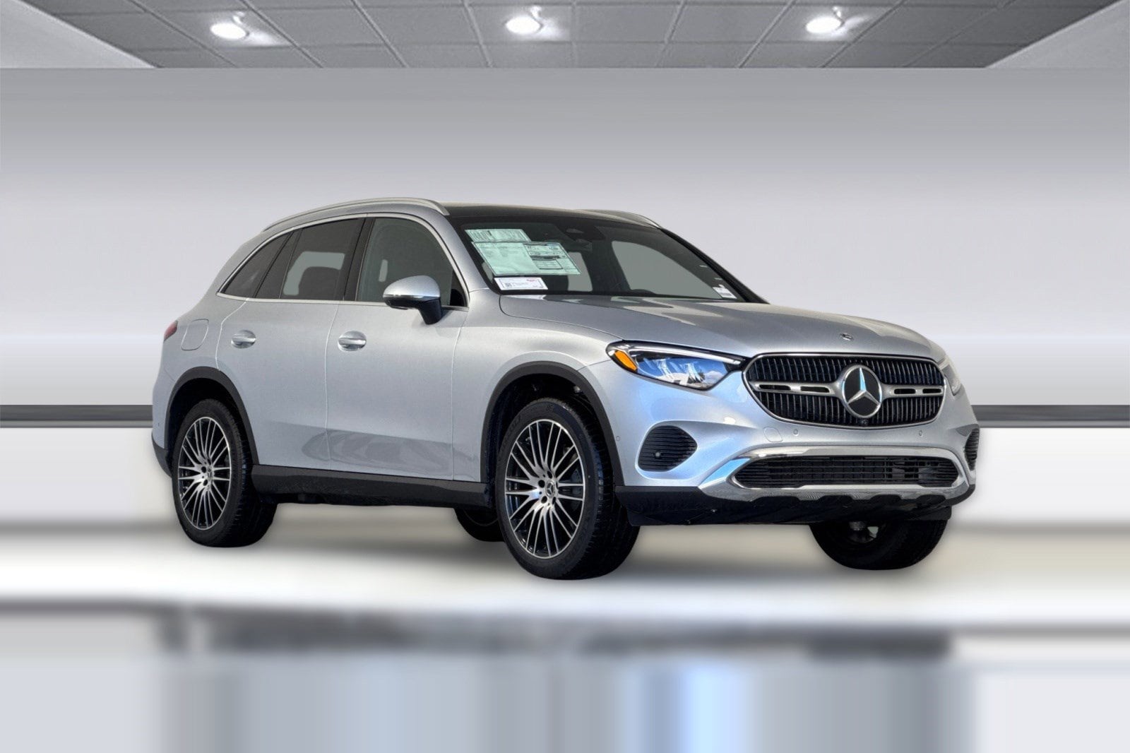 2026 Mercedes-Benz GLC 300 photo 6
