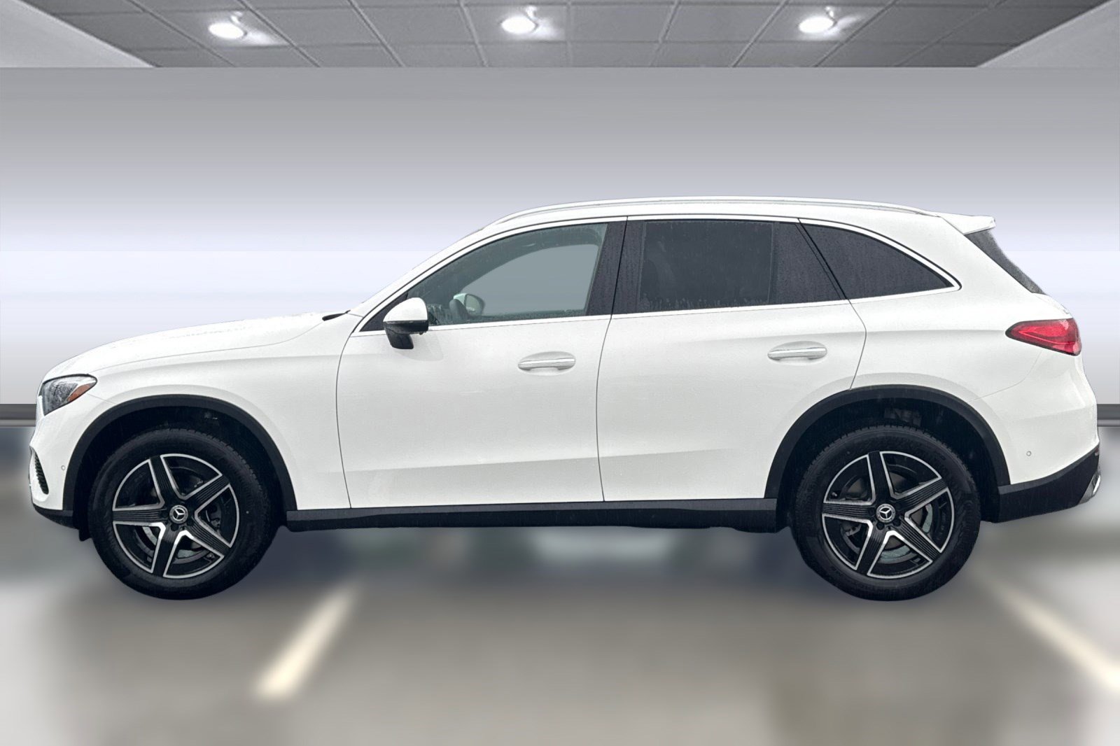 2026 Mercedes Benz GLC 300 4MATIC photo 2