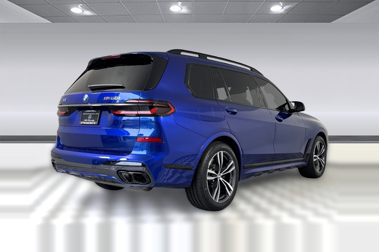 2025 BMW X7 M60i photo 3