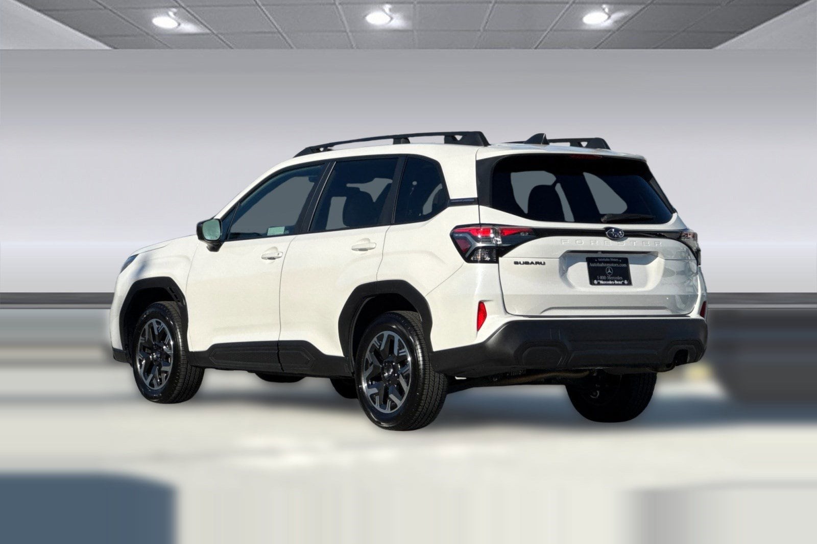 2025 Subaru Forester Premium photo 2
