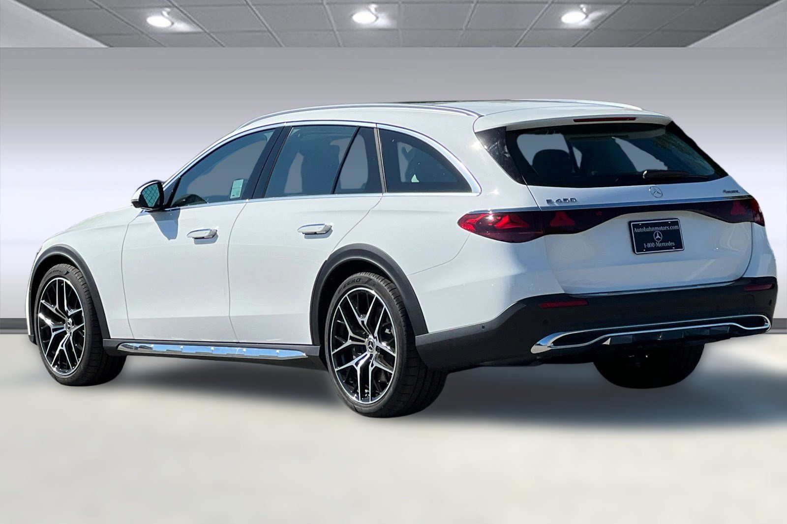 2025 Mercedes Benz E 450 4MATIC All-Terrain Wagon photo 3