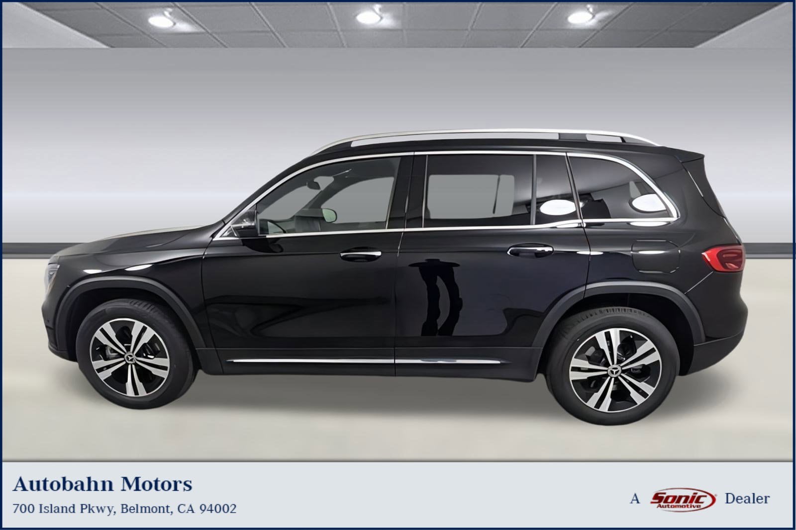 2025 Mercedes-Benz GLB Base's photo