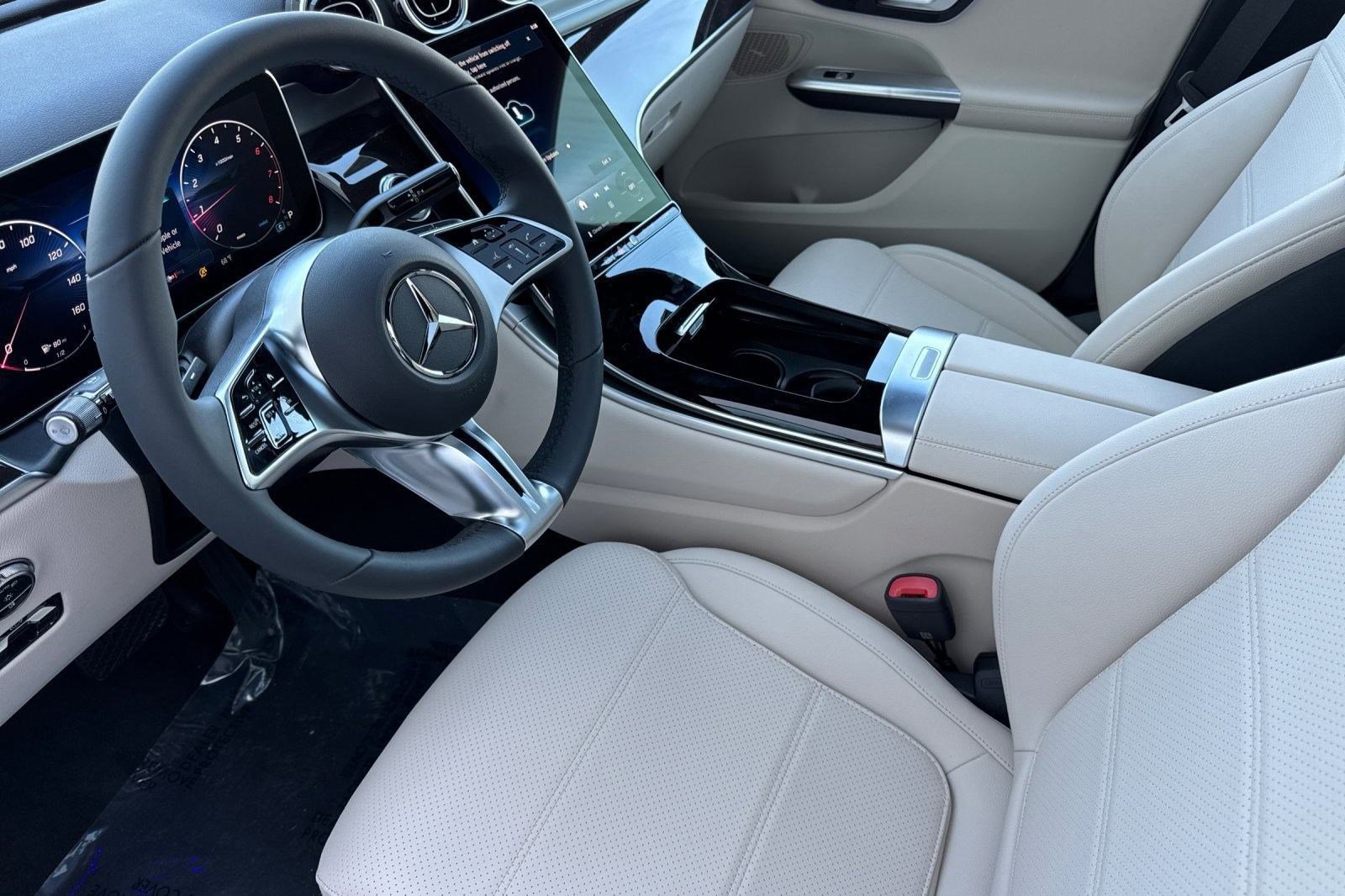 2026 Mercedes Benz GLC 300 4MATIC photo 4